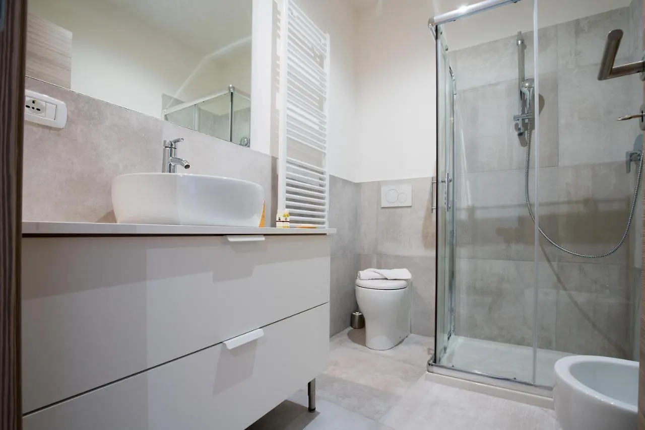 Station Loft Otel Bolonya