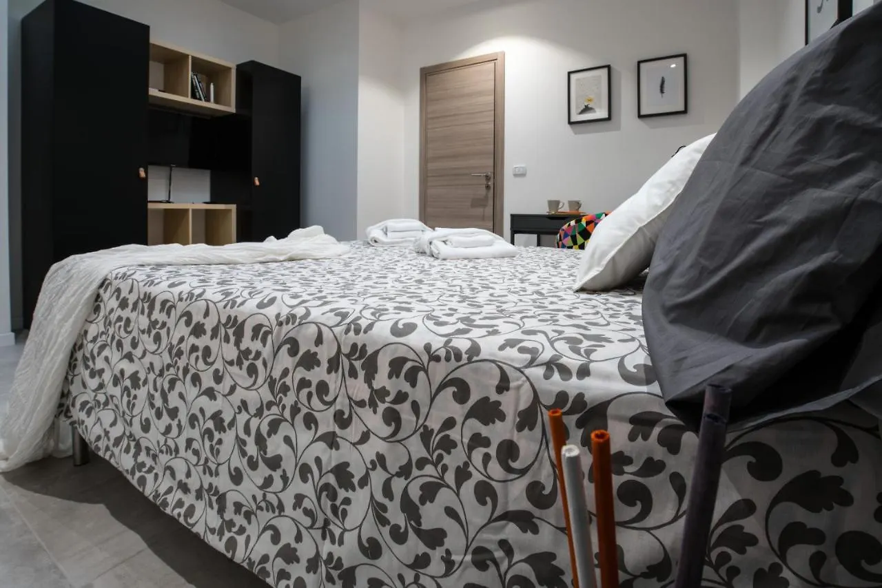 Konukevi Station Loft Otel Bolonya İtalya